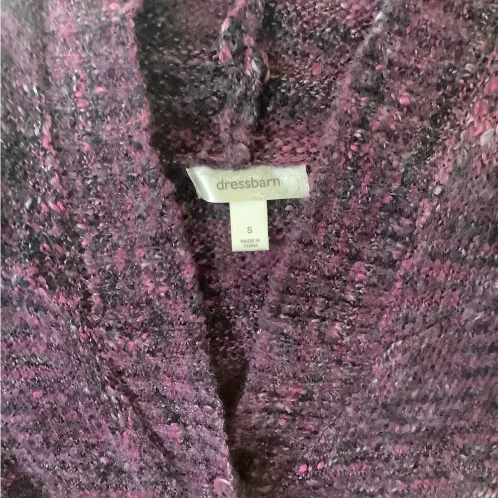 Sweaters - Picture 5 of 6